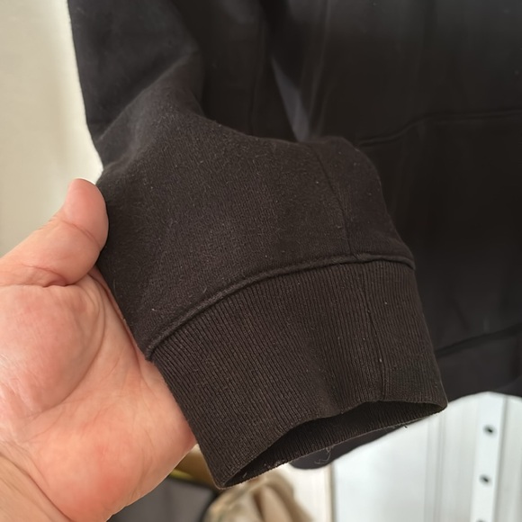 M Victoria secret sweater - Picture 4 of 7